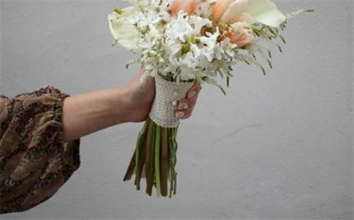 2027年农历六月廿五是不是乔迁吉日 今日入新宅好不好