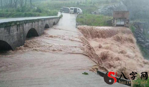 梦见河流涨水